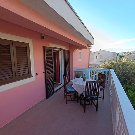 Apartmani Peko Pag Town Eksteriør billede