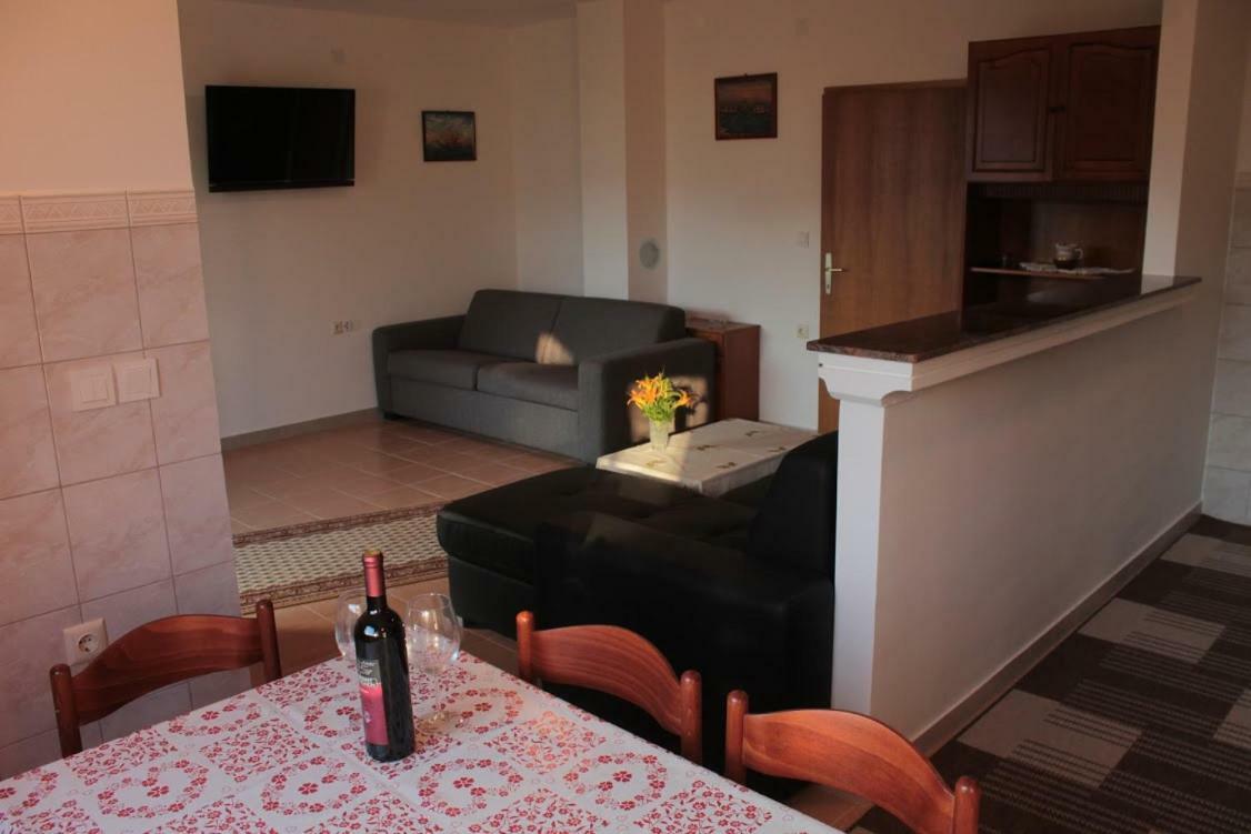 Apartmani Peko Pag Town Eksteriør billede