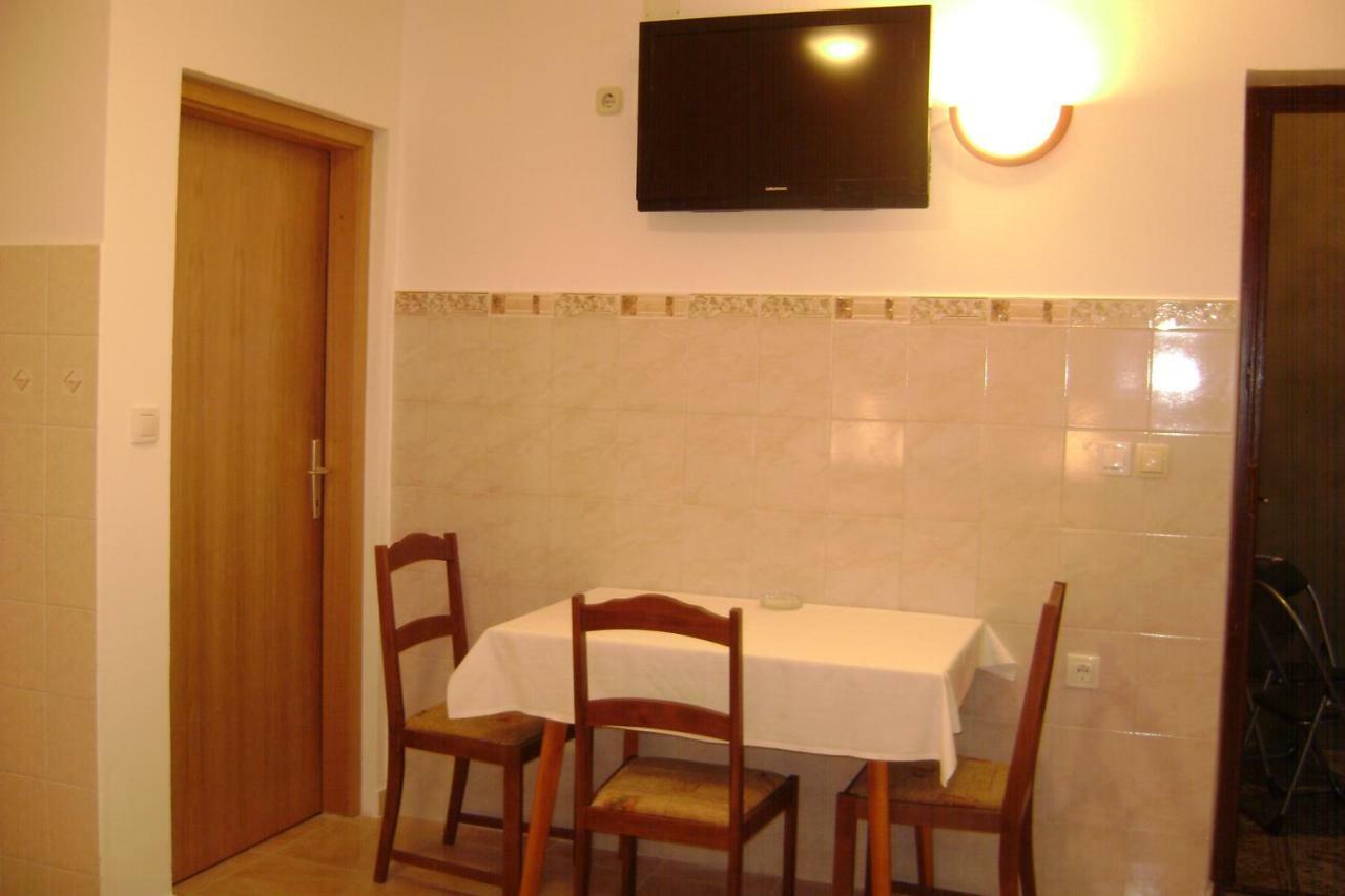 Apartmani Peko Pag Town Eksteriør billede